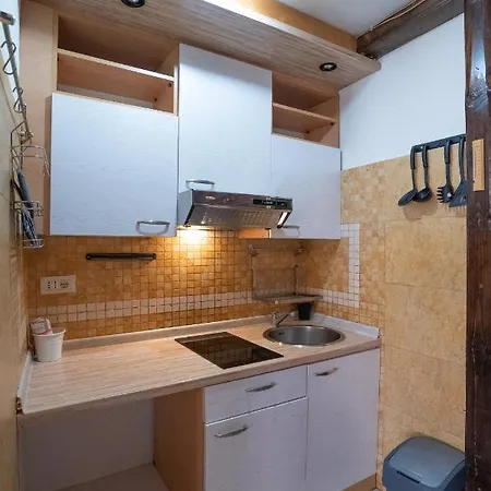 Apartment Old Town Apartment, 50m From Sea *